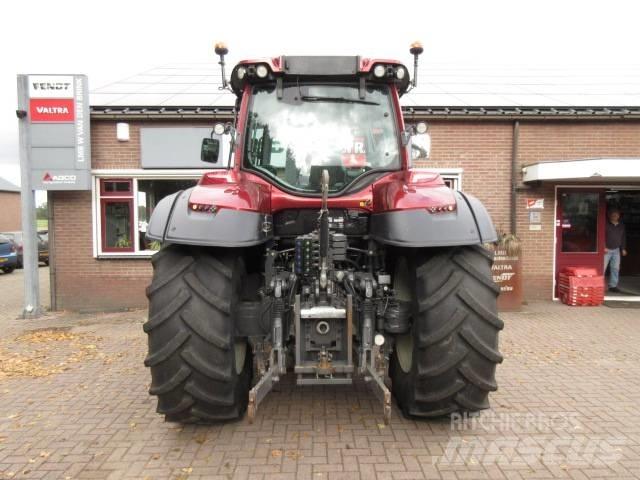 Valtra T154 VERSU Traktorok