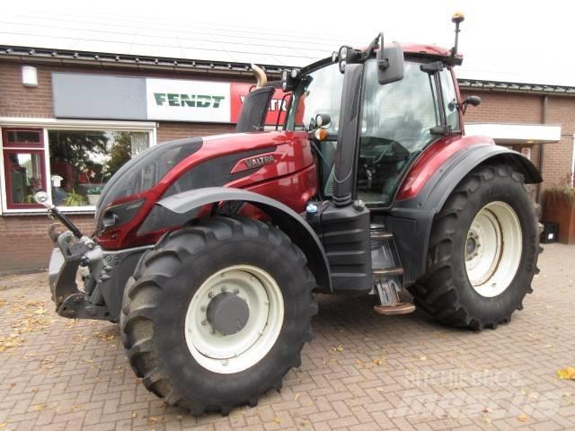 Valtra T154 VERSU Traktorok