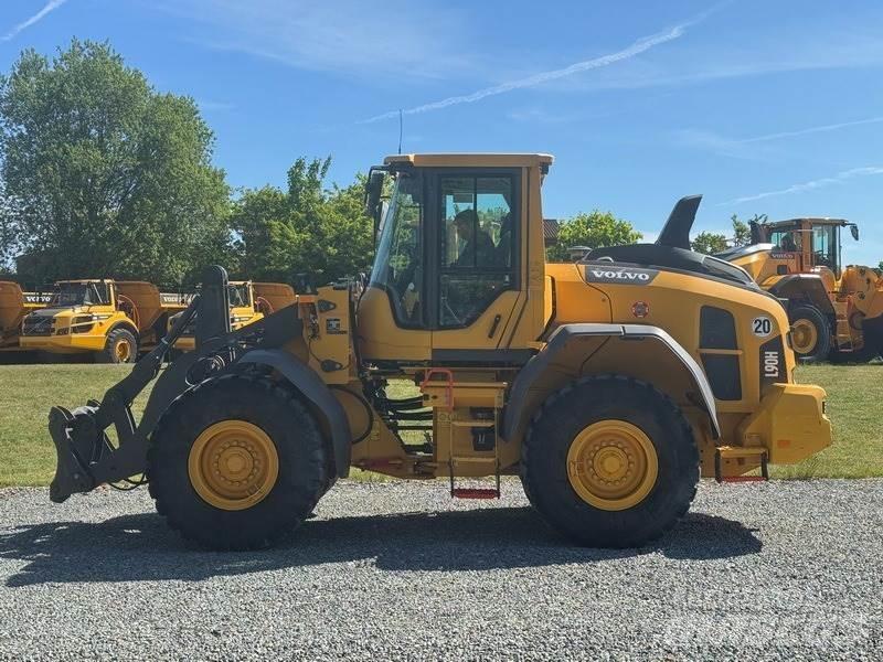 Volvo L 90 H Gumikerekes homlokrakodók