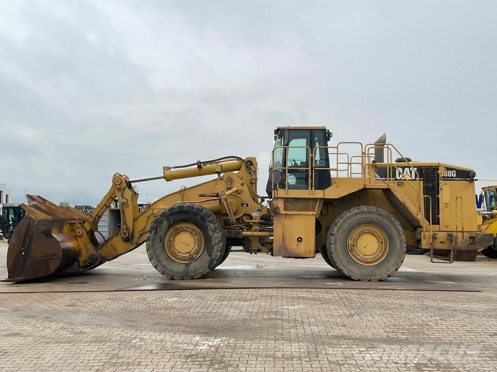 CAT 988G Gumikerekes homlokrakodók