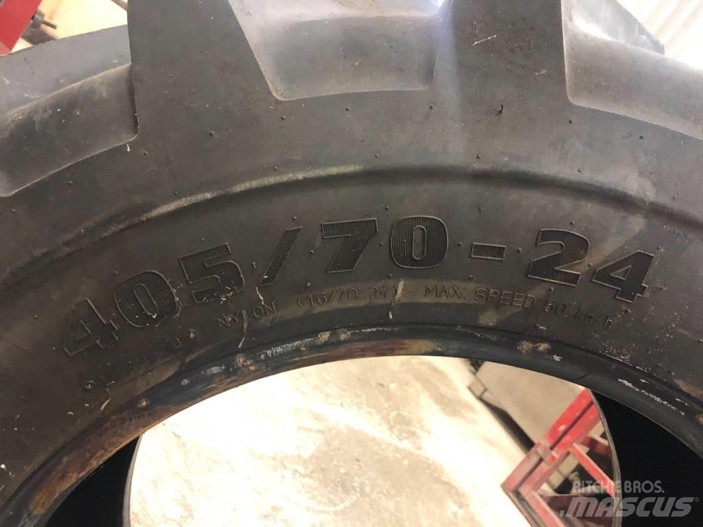 Mitas 405/70x24 Gumiabroncsok, kerekek és felnik