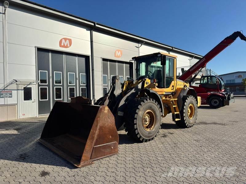 Volvo L90F Gumikerekes homlokrakodók
