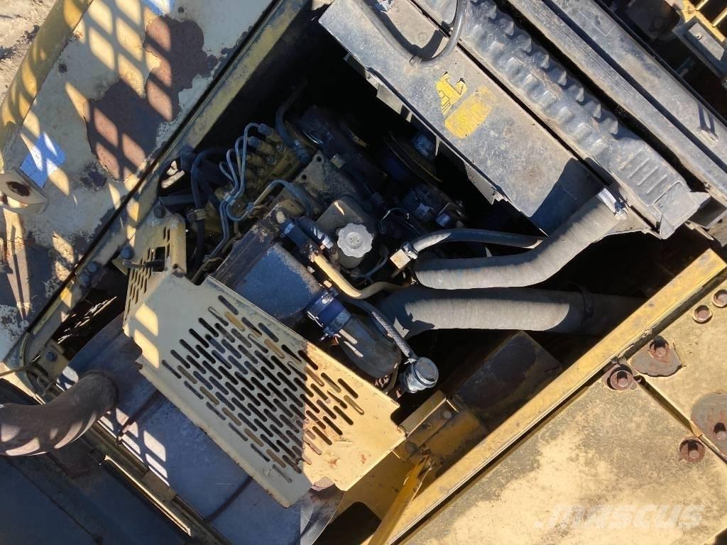 Komatsu PW 170-6 Gumikerekes kotrók