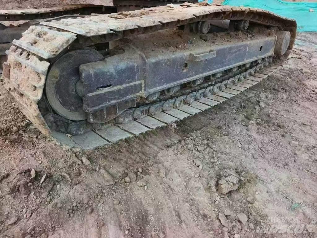 Kobelco SK 210-8 Lánctalpas kotrók