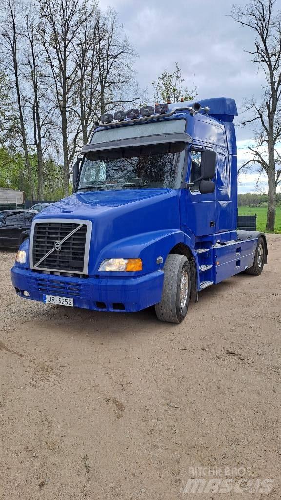 Volvo NH 12 Nyergesvontatók
