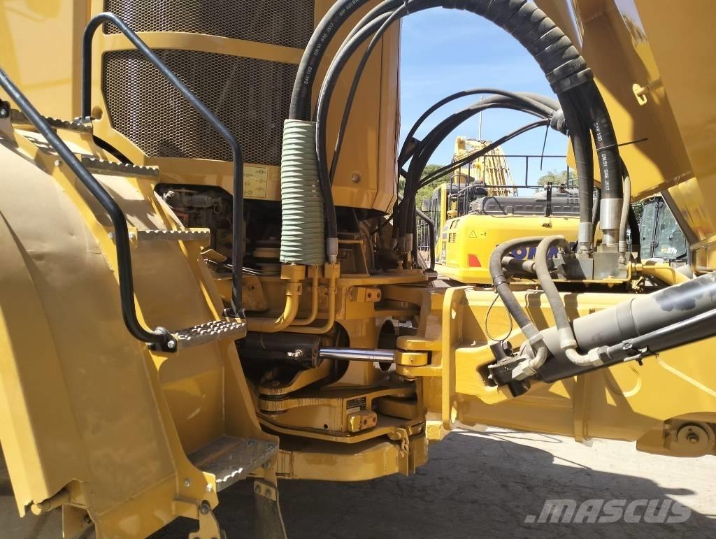 CAT 740 B Csuklósdömperek