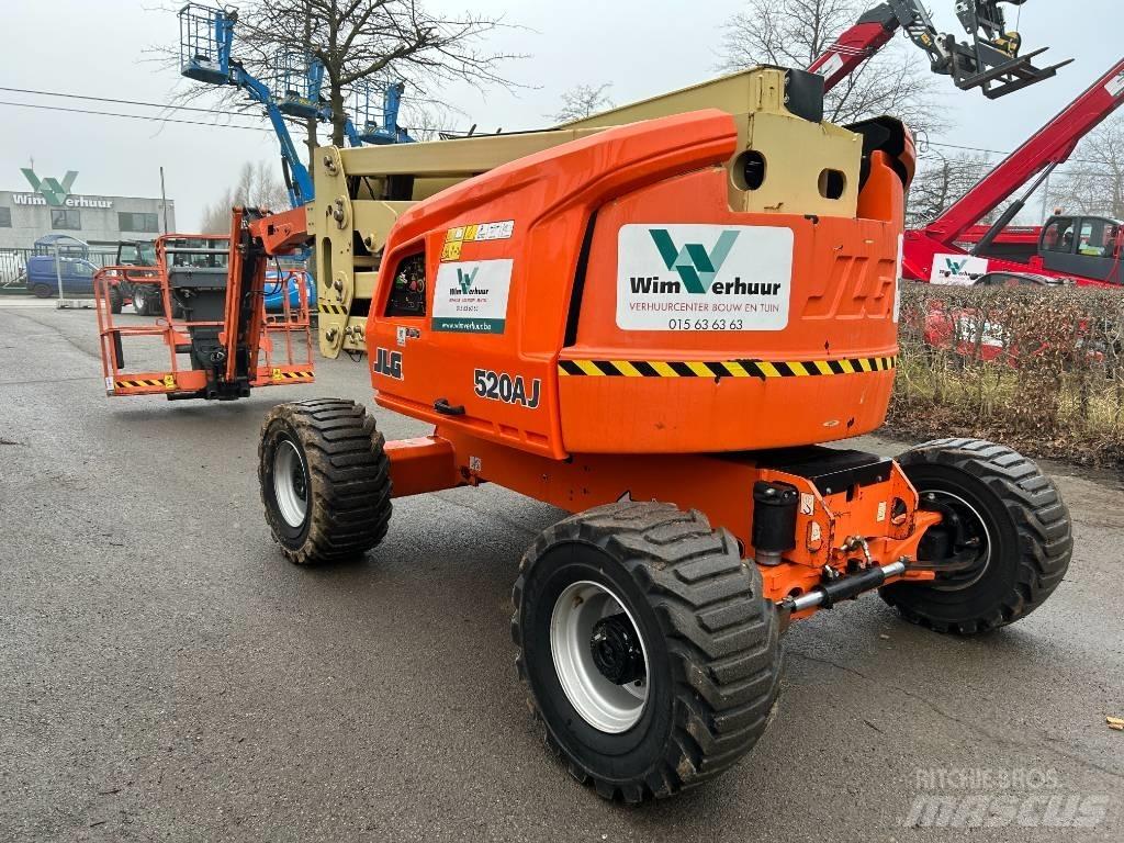 JLG 520 AJ Karos emelők