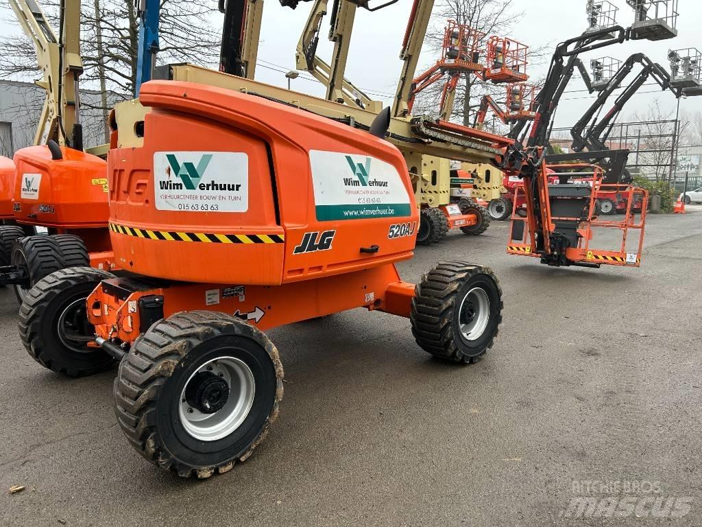 JLG 520 AJ Karos emelők