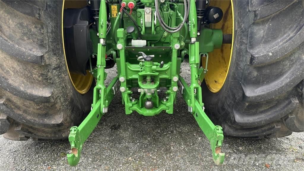 John Deere 6M240 Traktorok
