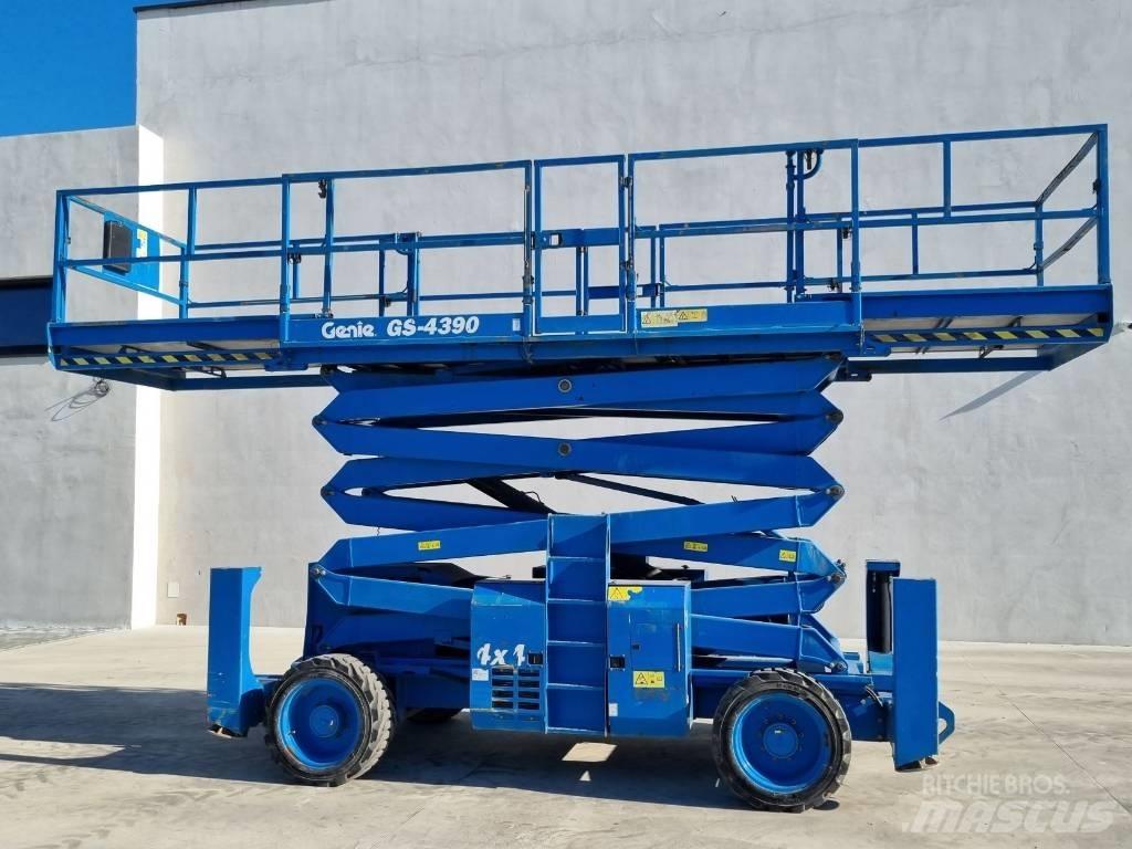 Genie GS 4390 - R284 Ollós emelők