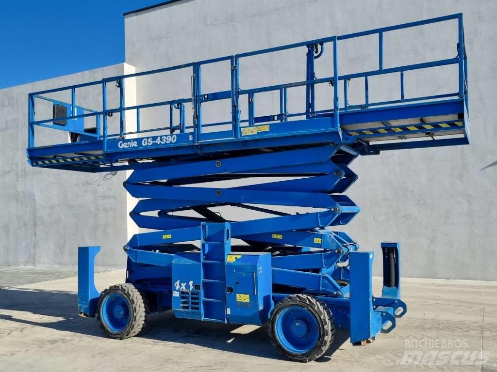 Genie GS 4390 - R284 Ollós emelők