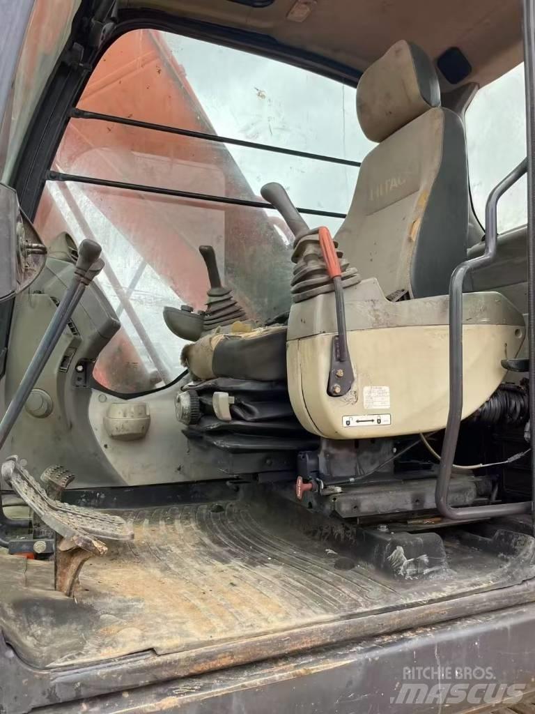 Hitachi ZX 200 Kétéltű markolók