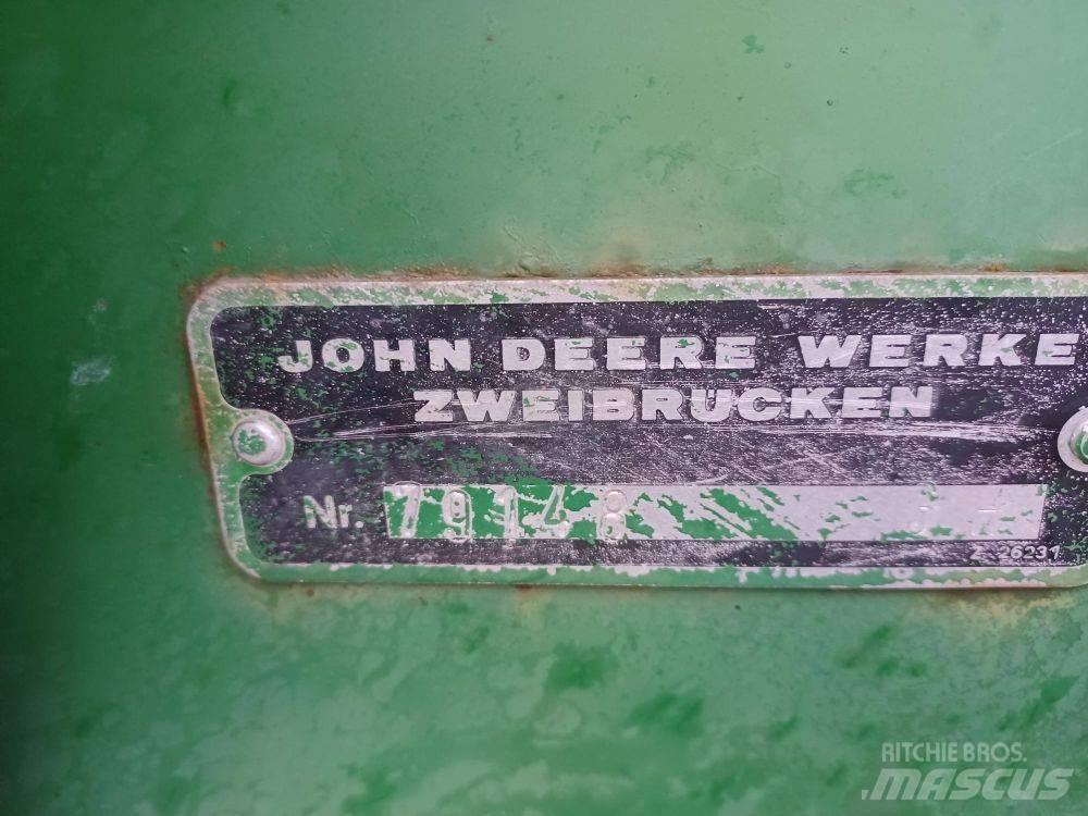John Deere 1000 Kultivátorok