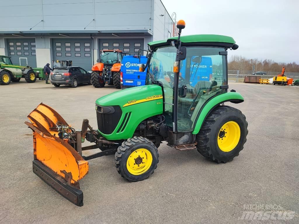 John Deere 3720 Kompakt traktorok