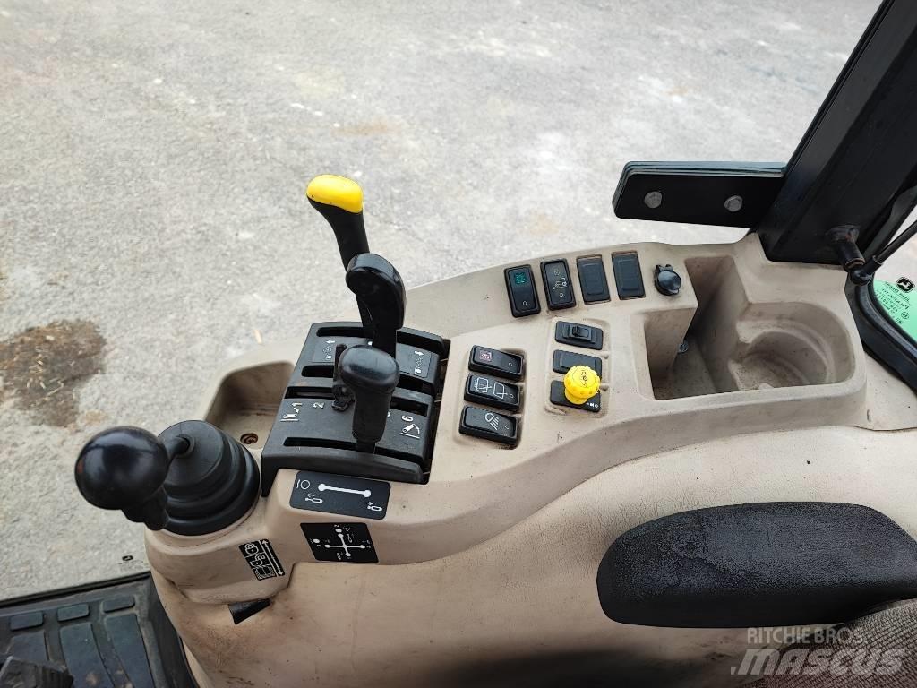 John Deere 3720 Kompakt traktorok