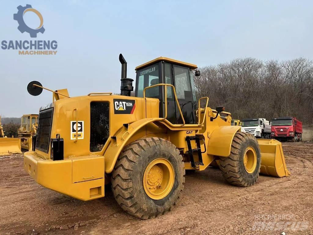 CAT 950 H Gumikerekes homlokrakodók