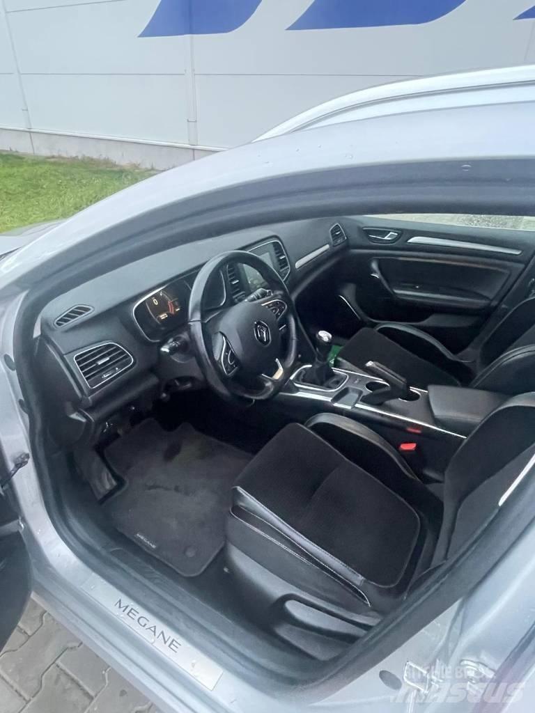 Renault Megane Kistehergépjárművek