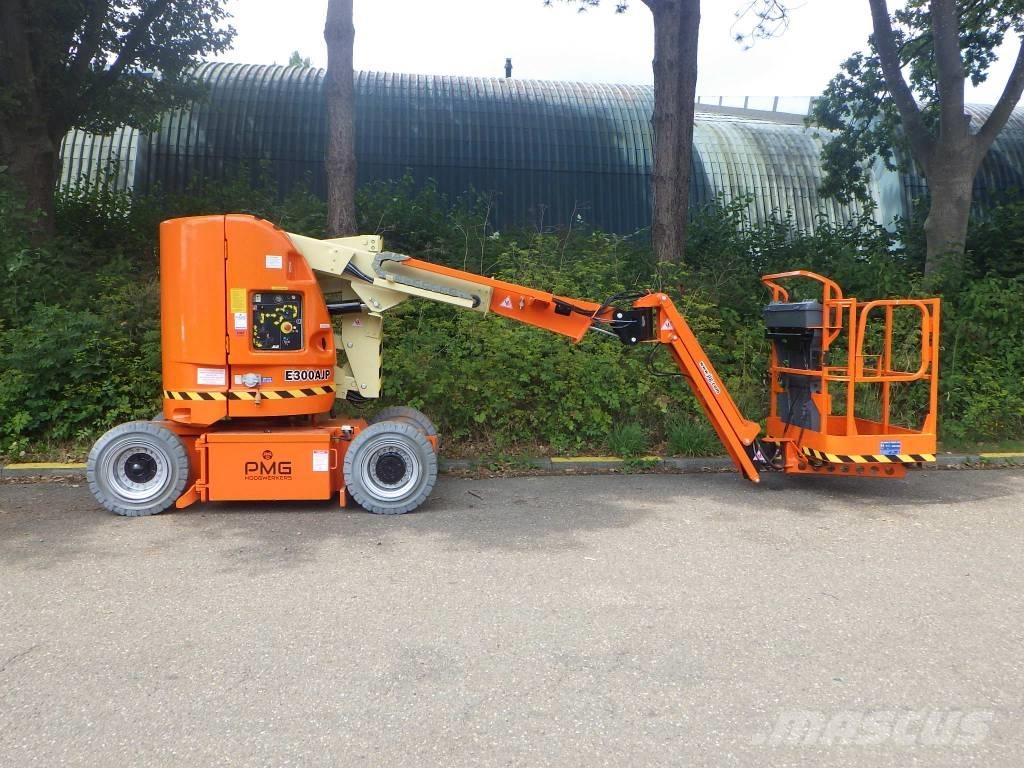 JLG E300AJP Karos emelők