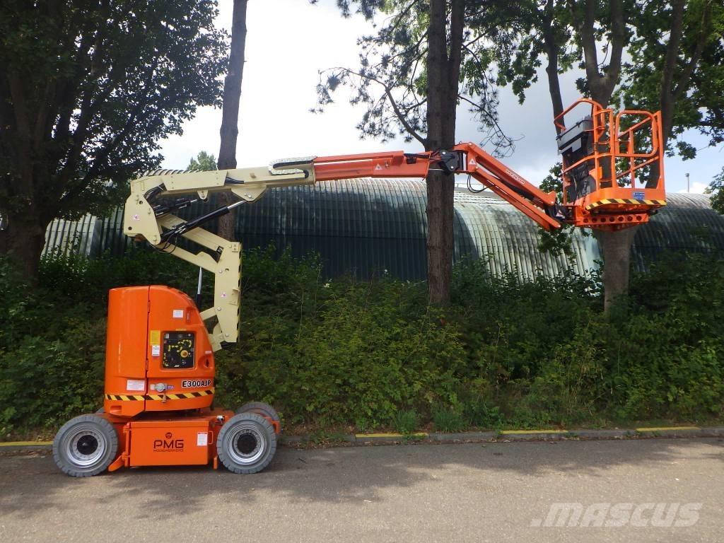JLG E300AJP Karos emelők