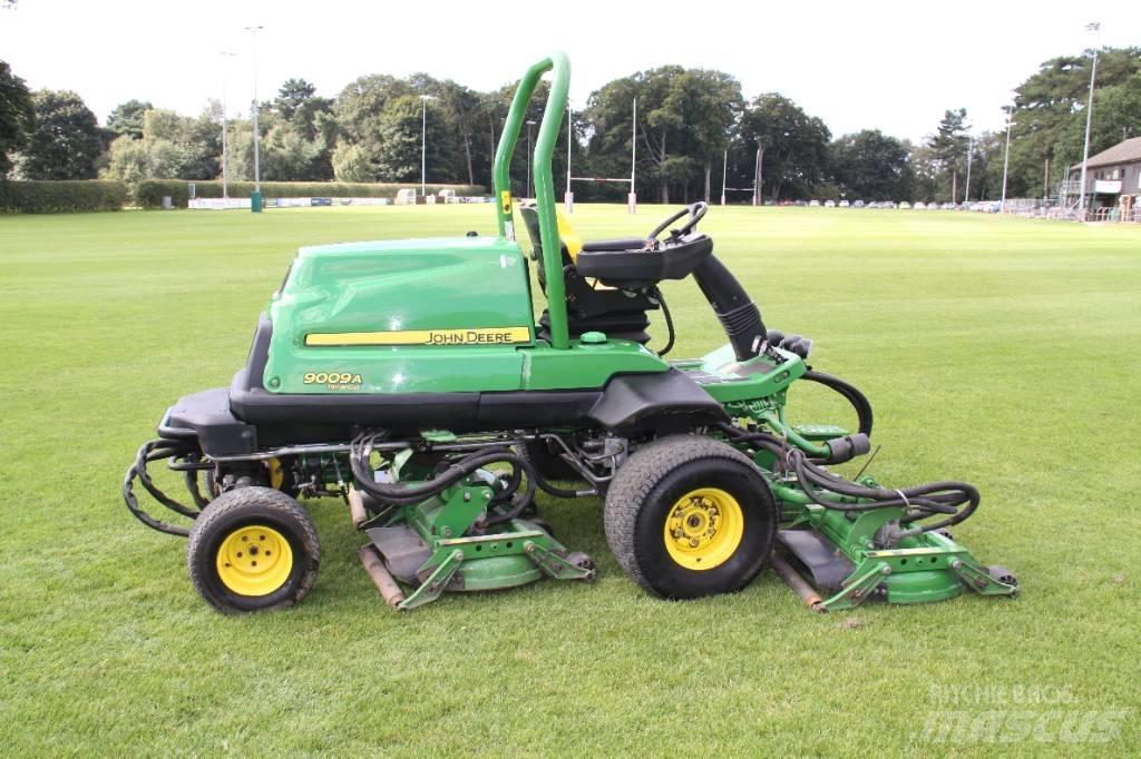 John Deere 9009A Ráülős fűnyírók