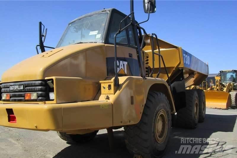 CAT 730 Csuklósdömperek