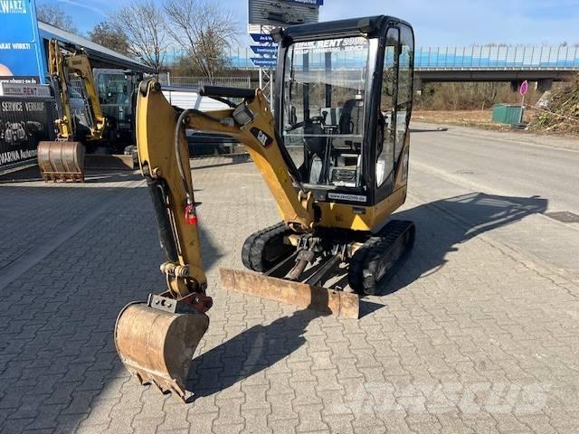 CAT 301.4 C Mini kotrók < 7t