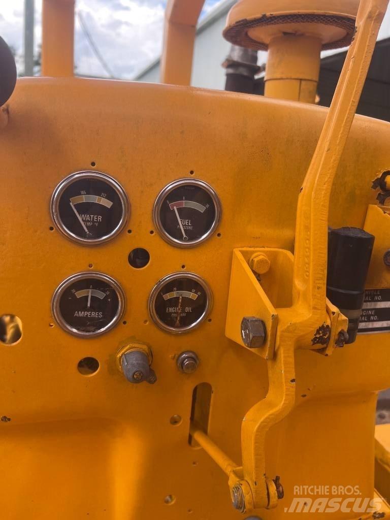 Allis Chalmers HD6B lánctalpas dózerek