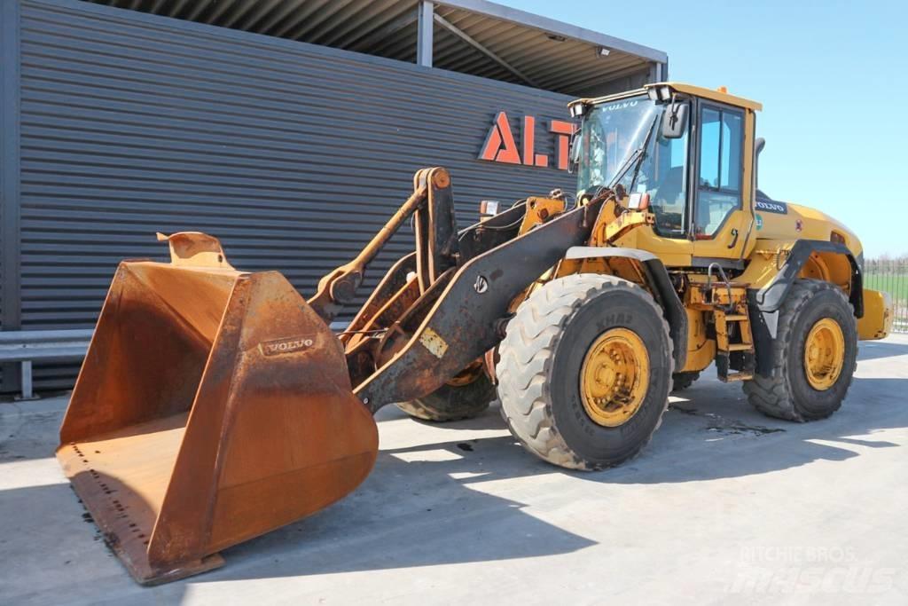 Volvo L120G Gumikerekes homlokrakodók