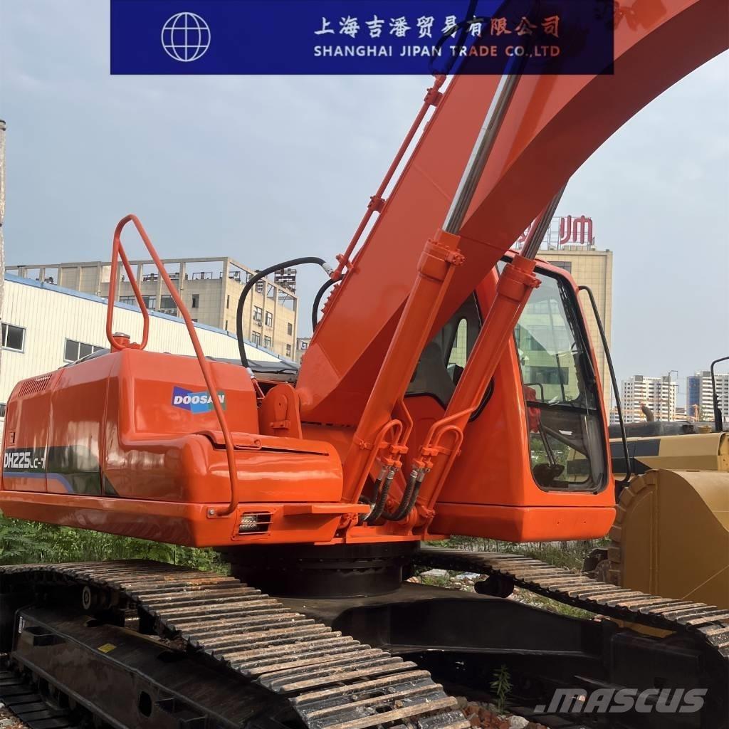 Doosan DH 225 Lánctalpas kotrók