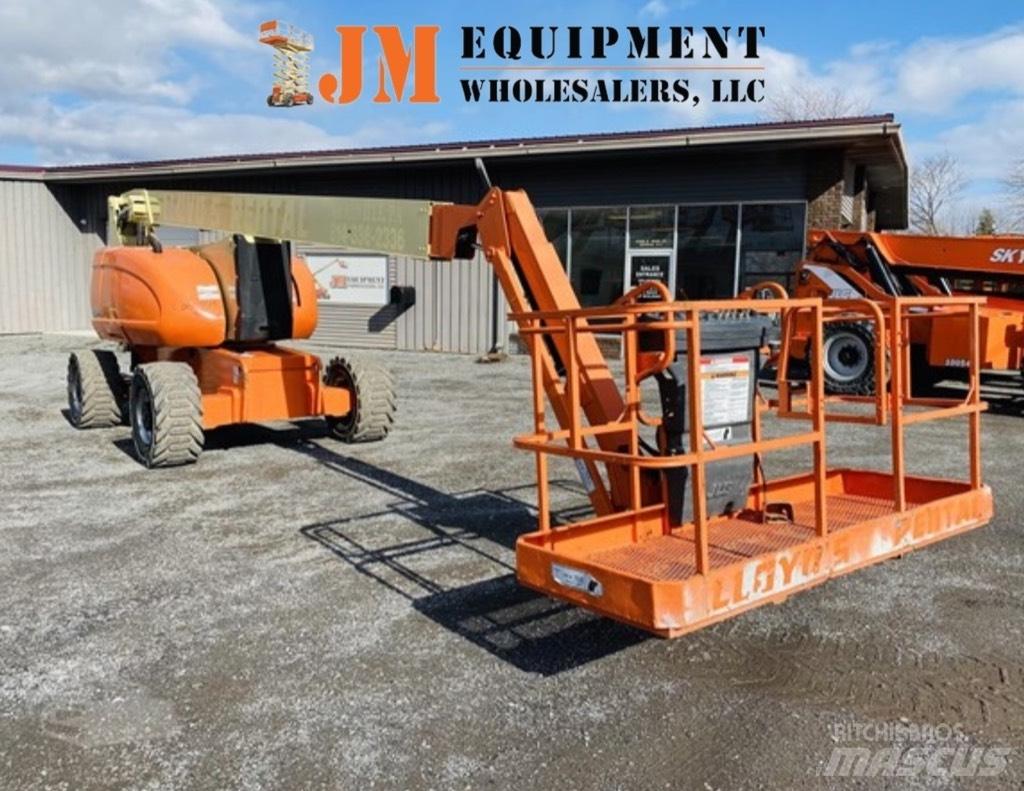 JLG 800 AJ Karos emelők