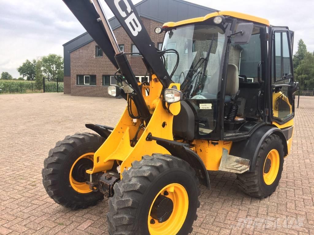 JCB 406 Gumikerekes homlokrakodók