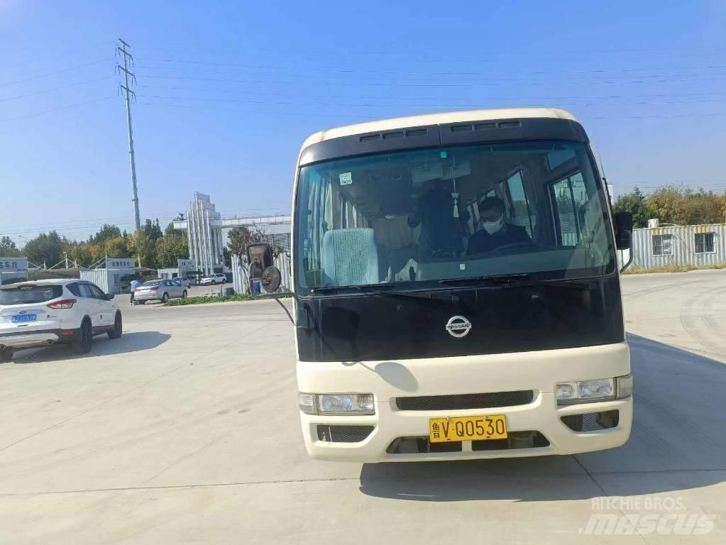 Nissan Civilian Távolsági buszok