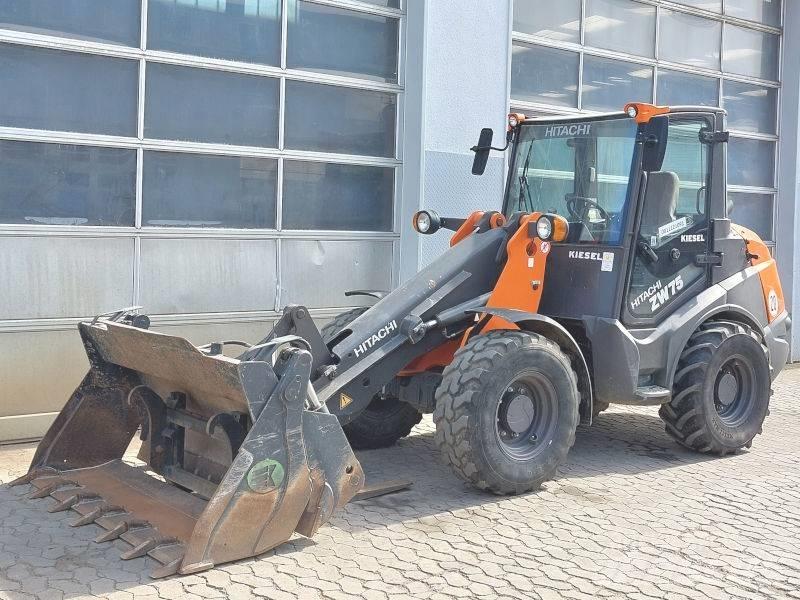 Hitachi ZW 75-6 Kompaktrakodók