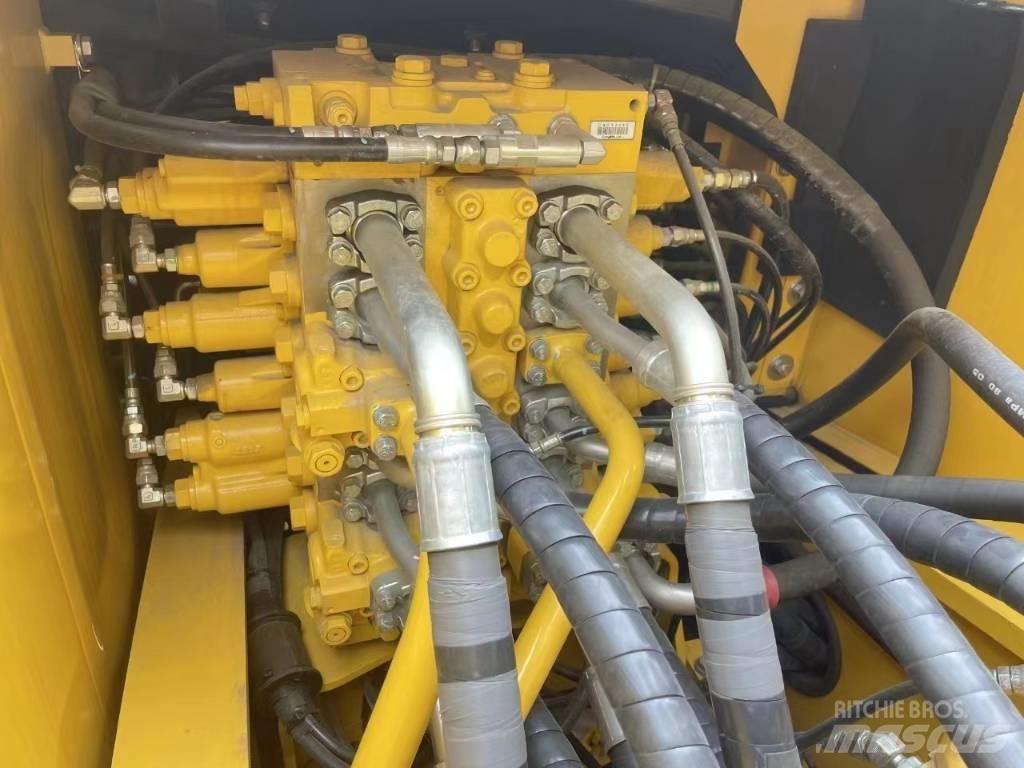 CAT 315 E Közepes (midi) kotrók 7 t - 12 t