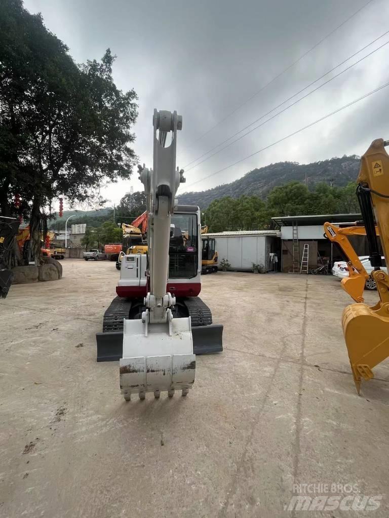 Takeuchi TB180C Lánctalpas kotrók