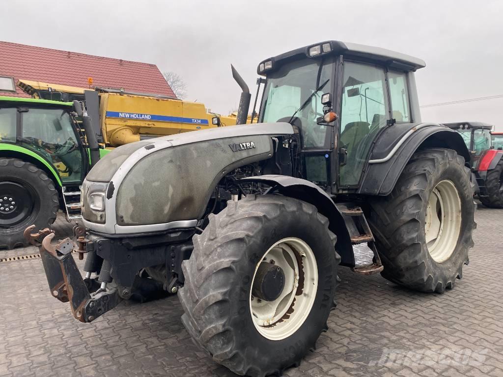 Valtra T 161 Traktorok