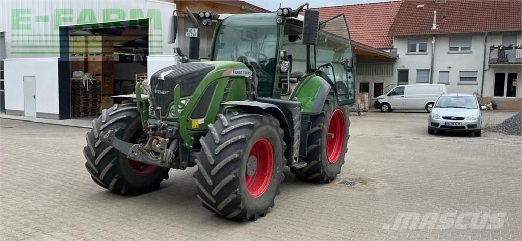 Fendt 724 Vario S4 Traktorok