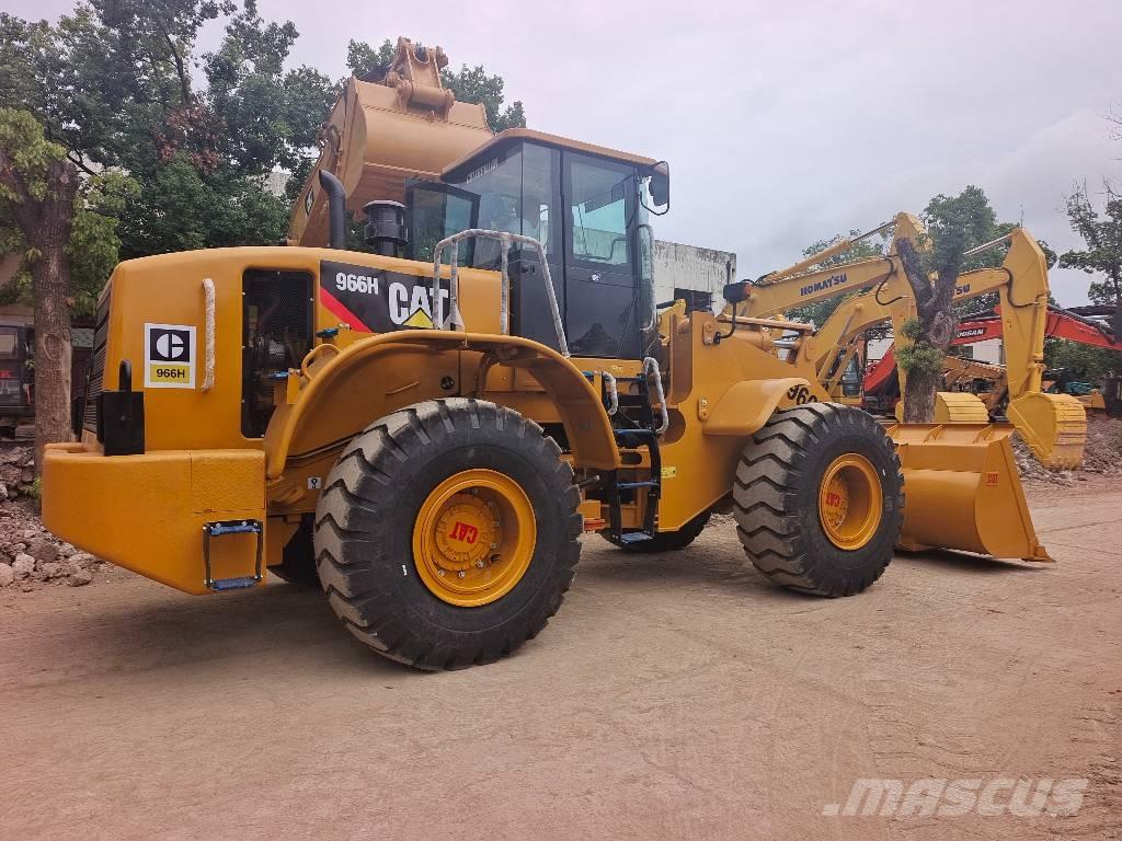 CAT 966H Gumikerekes homlokrakodók