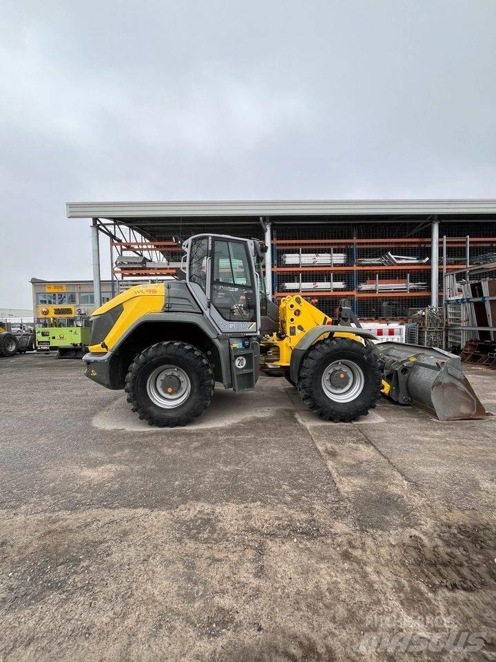 Wacker Neuson WL 95 Gumikerekes homlokrakodók