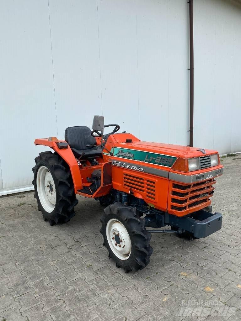 Kubota L1-225 Kompakt traktorok