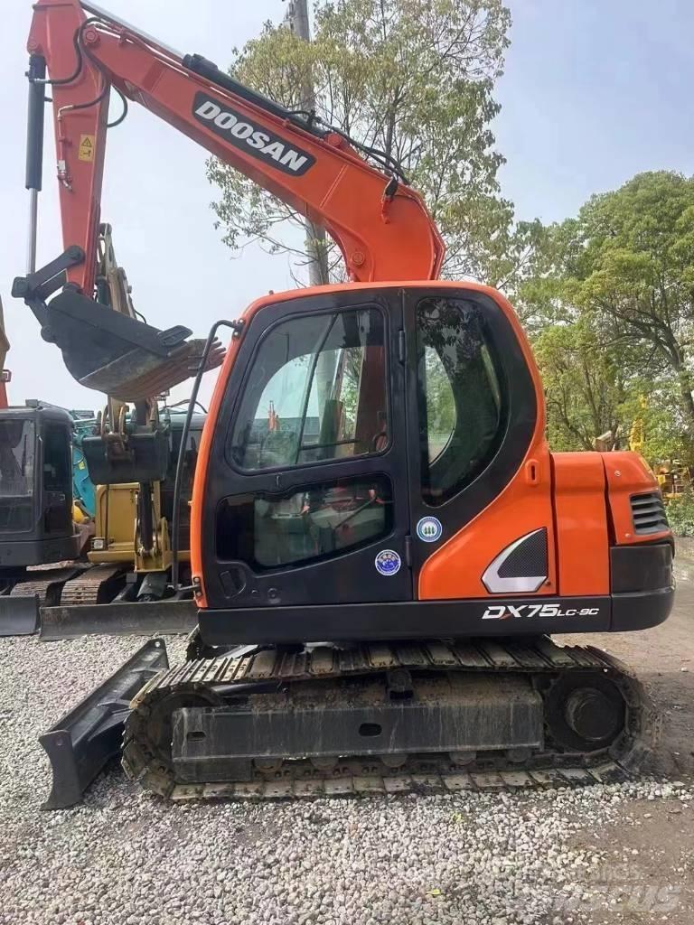 Doosan DX 75LC-9 C Mini kotrók < 7t