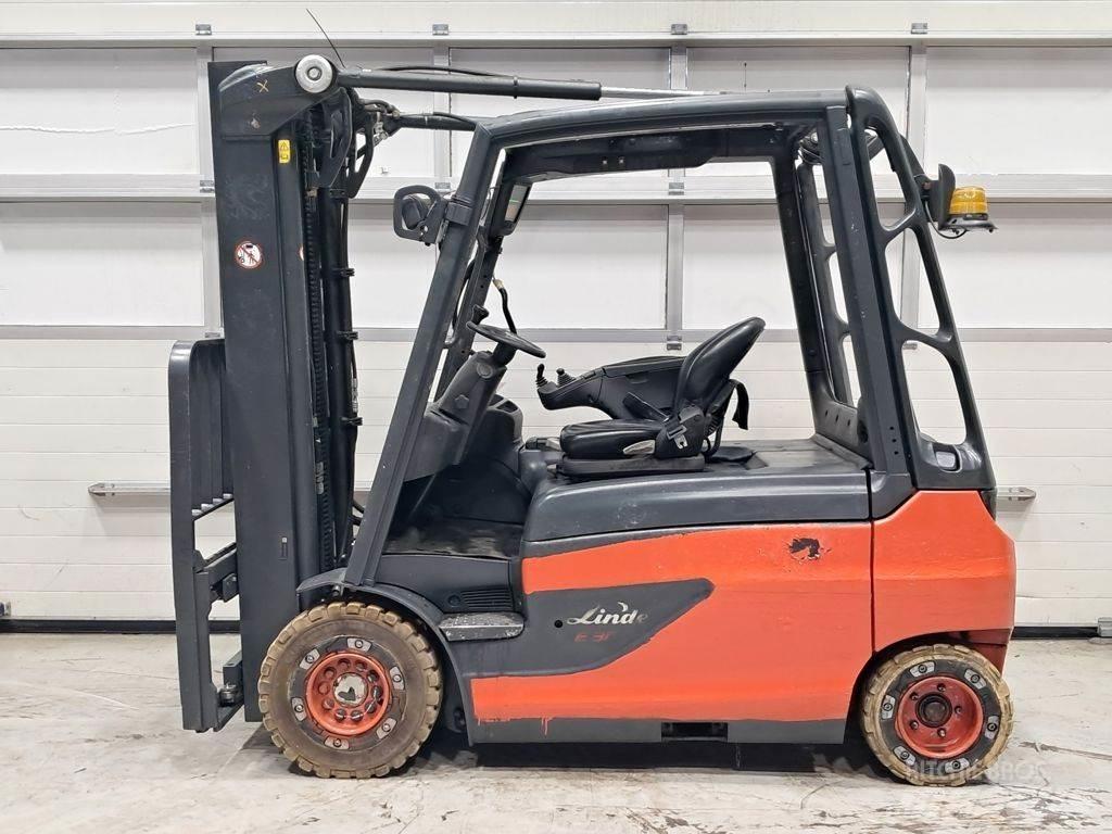 Linde E30L-01 Elektromos targoncák