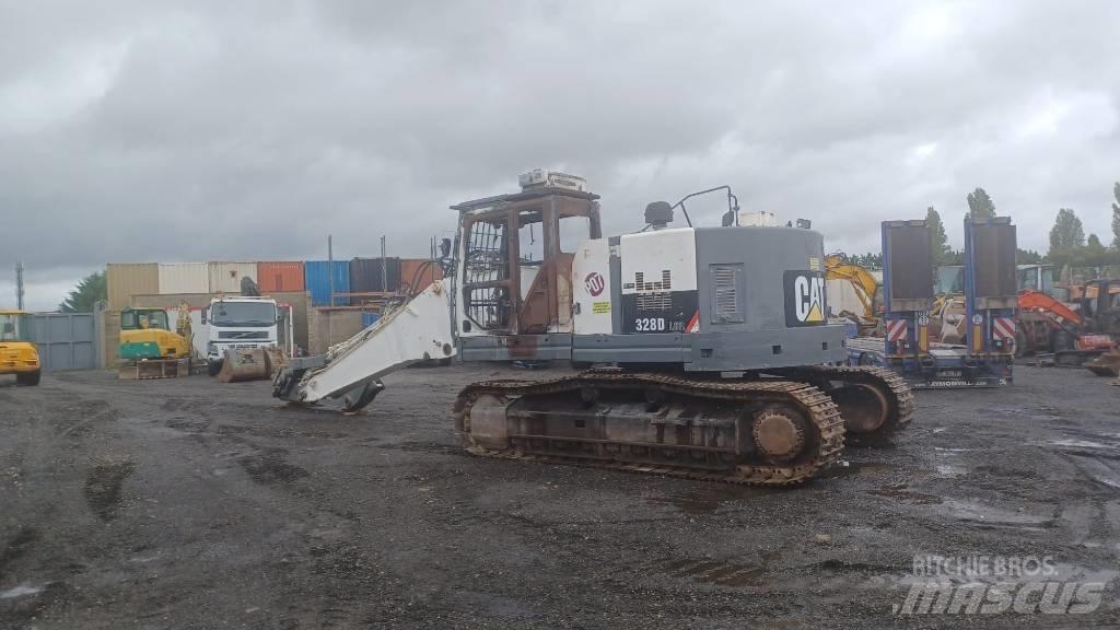 CAT 328 D L Lánctalpas kotrók