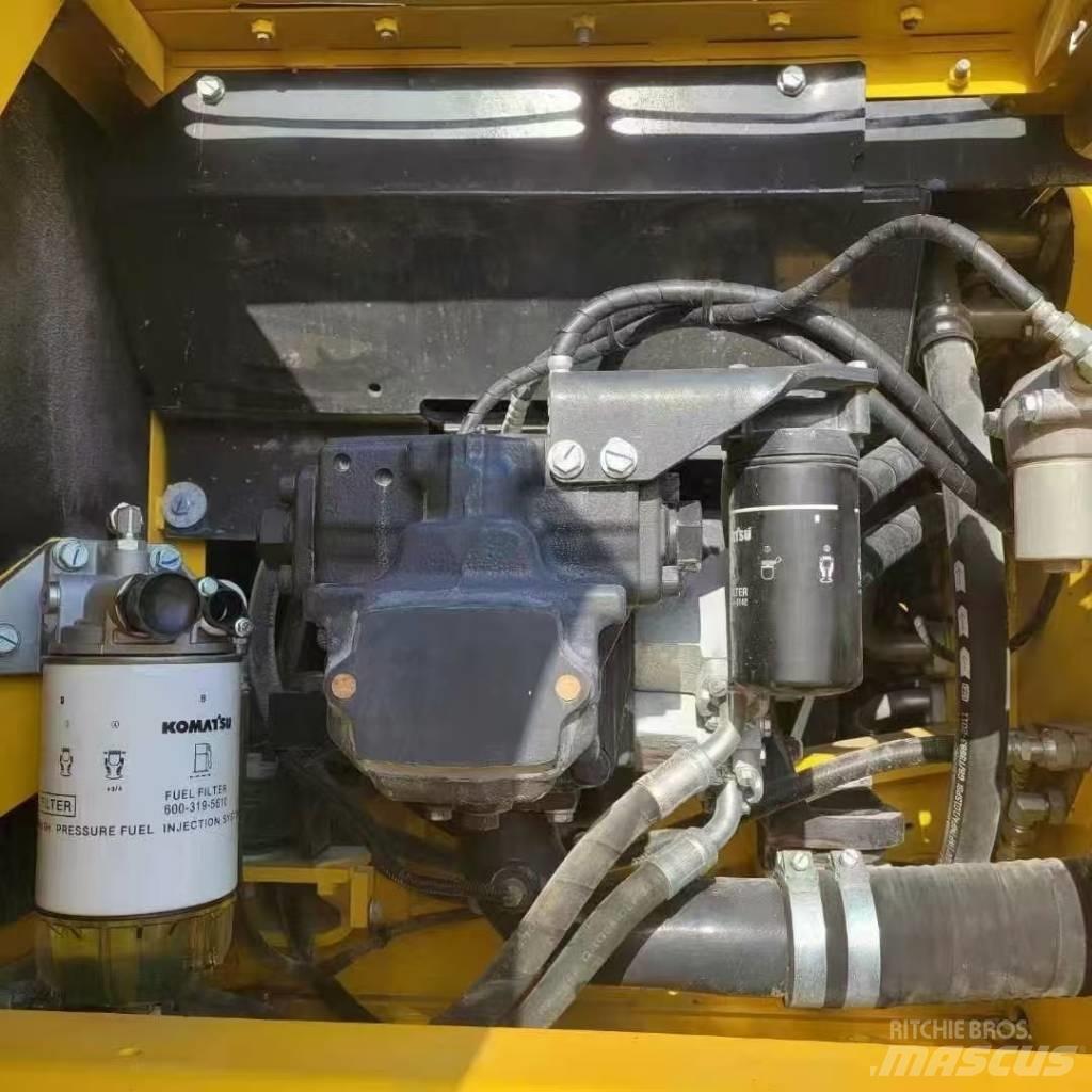 Komatsu 240LC-8 Lánctalpas kotrók