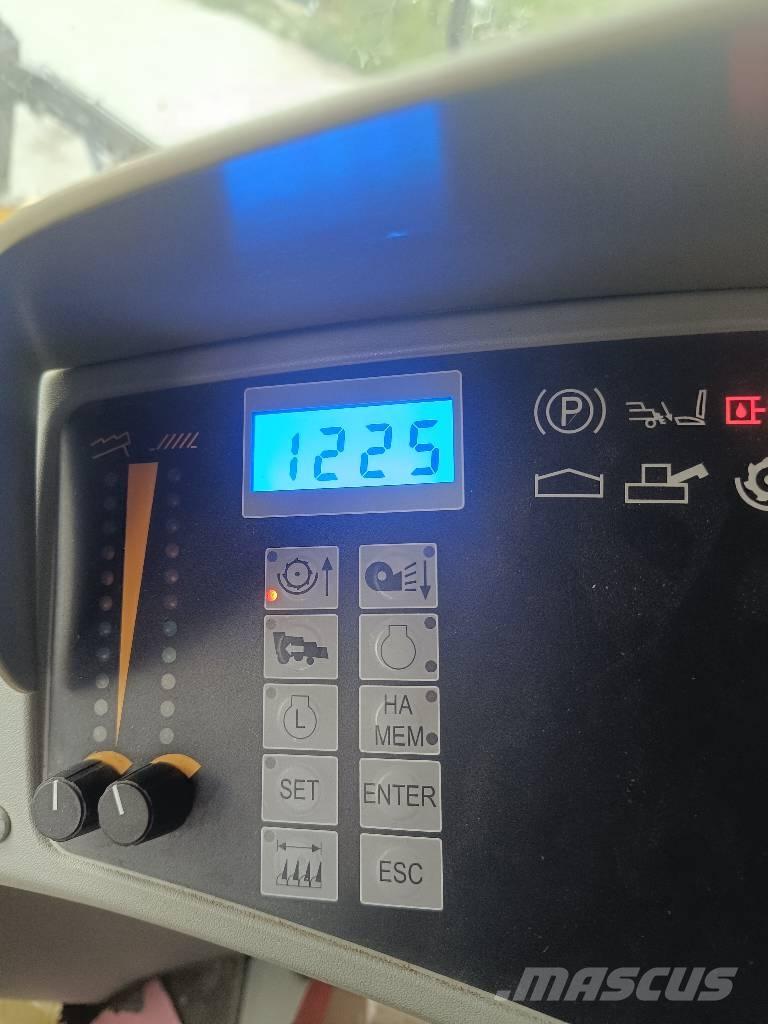 New Holland TC 5050 Kombájnok