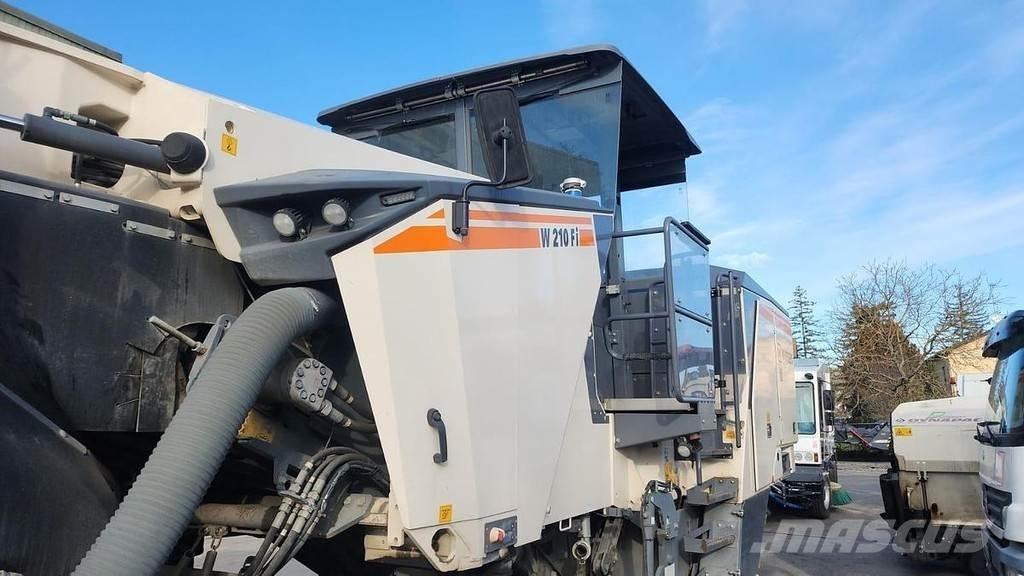 Wirtgen W210 FI Betontörő gépek