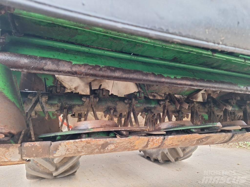 John Deere 131 Öntöző Kaszák