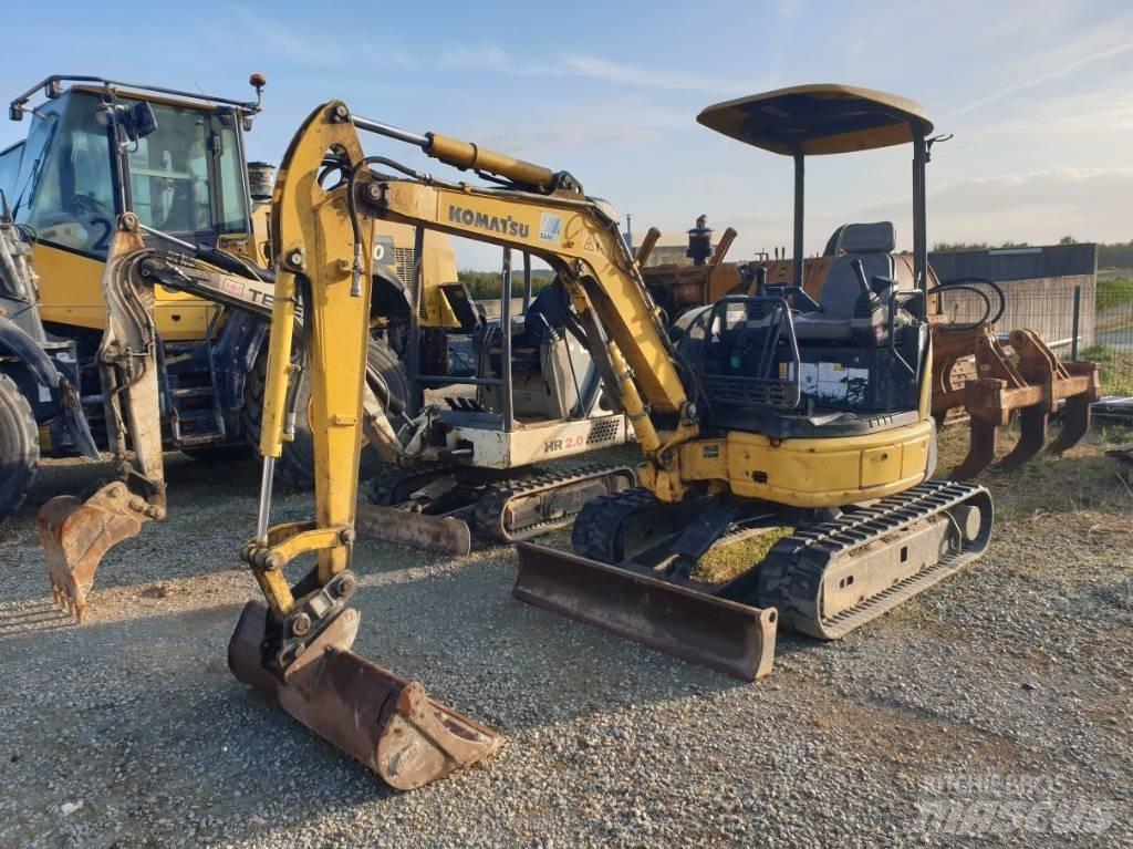 Komatsu PC26MR-3 Mini kotrók < 7t