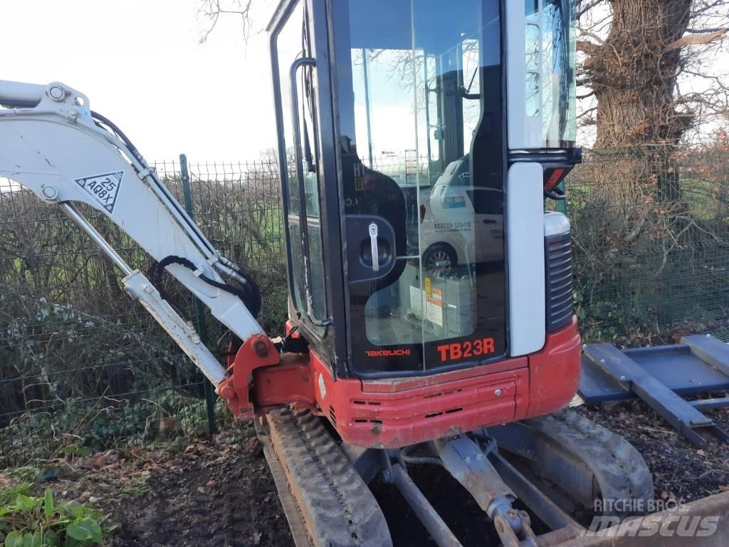 Takeuchi TB23 Mini kotrók < 7t