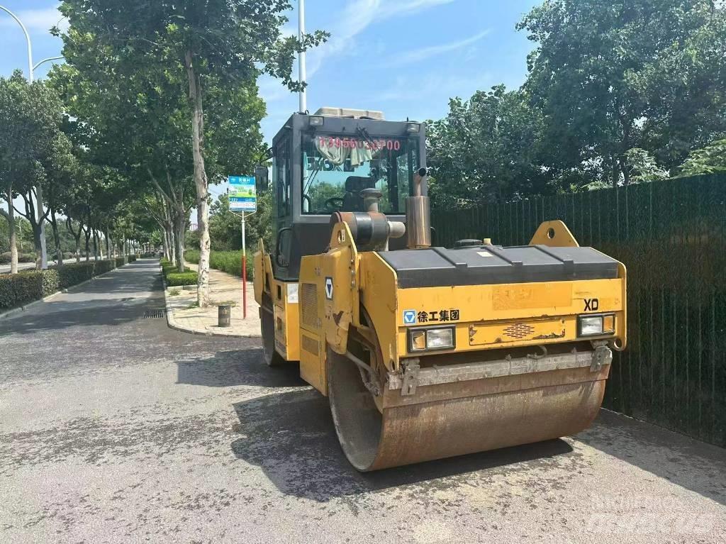 XCMG XD 82 Talajtömörítő gépek